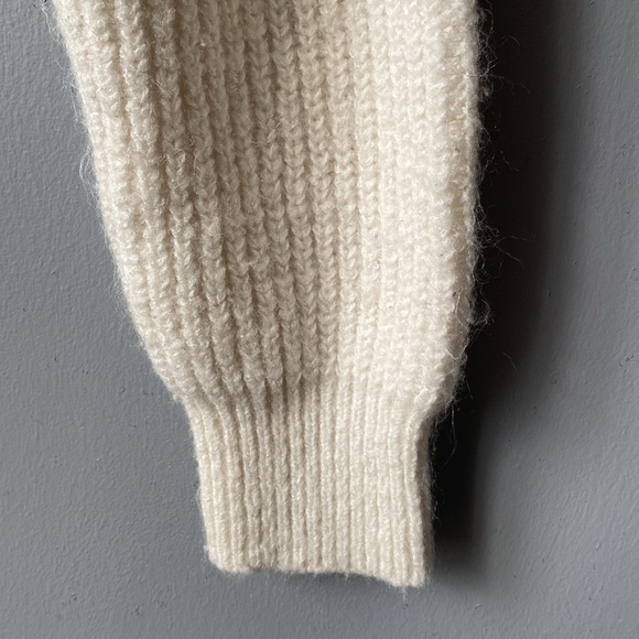 Cropped Button Up Cardigan - Picture 3 of 5